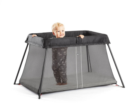BABYBJORN - łóżeczko turystyczne LIGHT - czarny + prześcieradło BABYBJORN - łóżeczko turystyczne LIGHT - czarny + prześcieradło