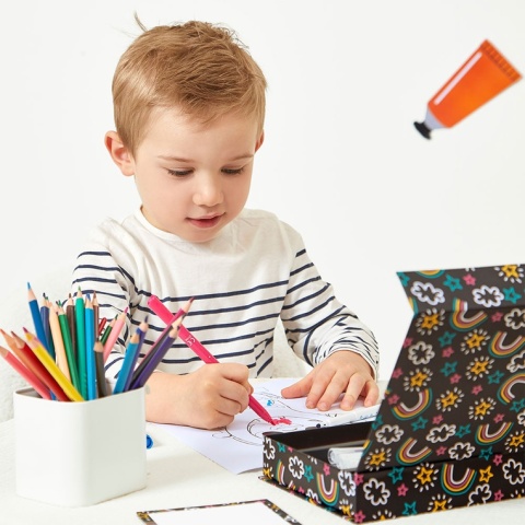 Janod Zestaw przyborów do kolorowania kredki flamastry Coloring box 42 el. 3+