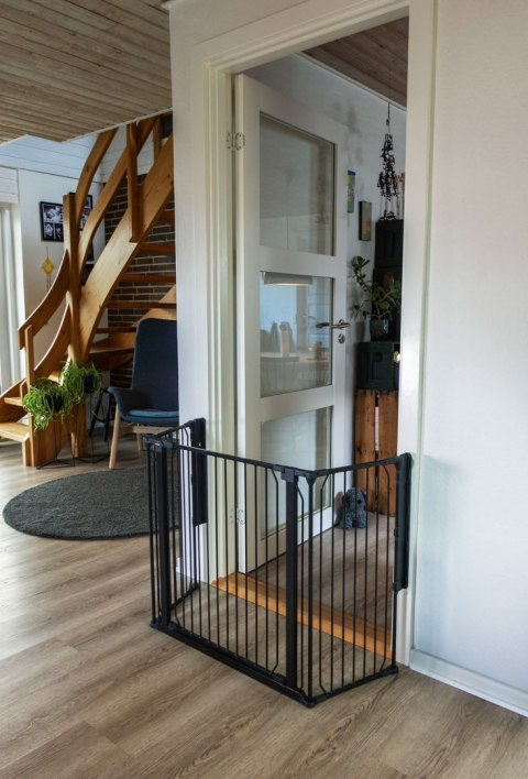 BabyDan - Bramka ochronna zewnętrzna Carl Wide, czarna