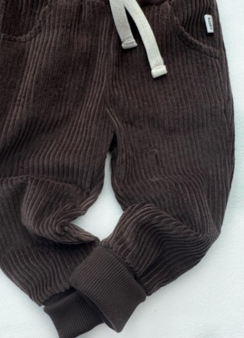 Kaki Komplet kurtka i spodnie sztruks - beż lub czekolada