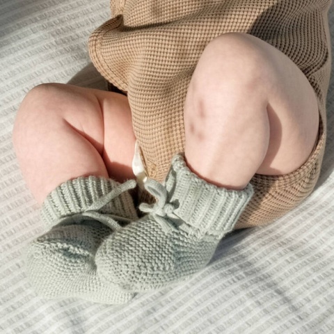 Lodger Buciki niechodki dziergane bawełniane miętowe Silk 0-6 M