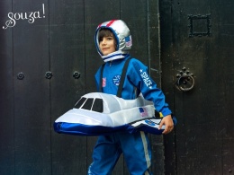 Souza! Miękki hełm astronauty