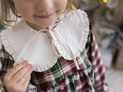 LaBambino Kołnierzyk dla dziewczynki Z FALBANKAMI lub KWIAT