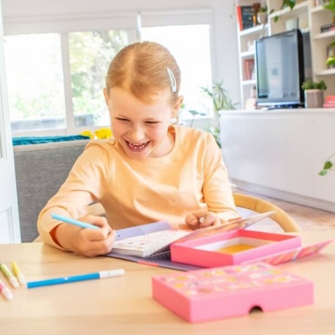 Tiger Tribe Przenośne Kolorowanki Wodne – Kwiaty i Motyle