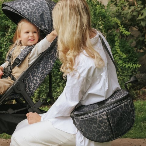 Elodie Details - wózek spacerowy MONDO, le leopard + pałąk do wózka - ZESTAW