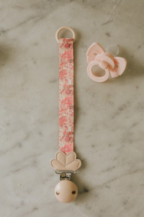 Elodie Details - smoczek silikonowy Binky Bow - 0-6 m, misty pink