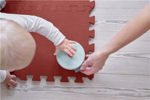 Baby Dan - mata piankowa do zabawy, warm rose