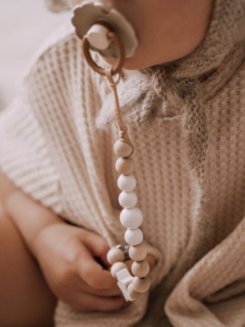 Zawieszka do smoczka drewniana - Grey