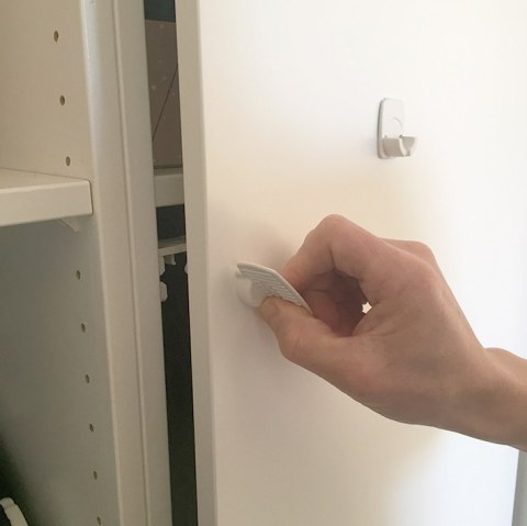 BABYDAN - magnetyczna blokada szuflad i szafek Magnet Cabinet Lock 2 szt.