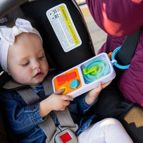 Fat Brain Toy PlayTab Go. Sensoryczne Kwadraty z Zawieszką.