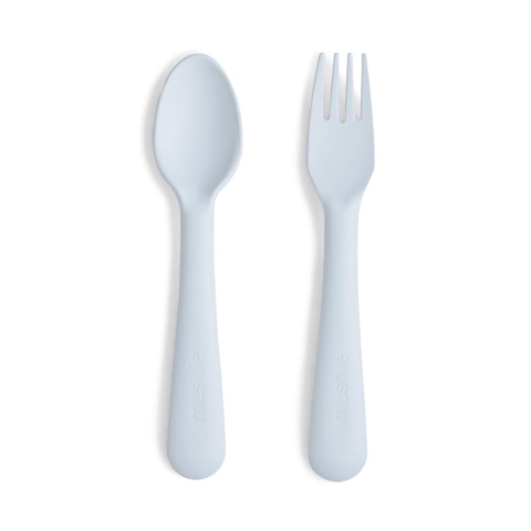 Sztućce do nauki samodzielnego jedzenia powder blue, Mushie