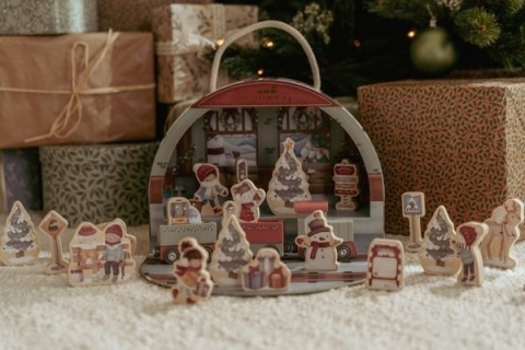 Little Dutch Kalendarz adwentowy w walizeczce FSC X-MAS