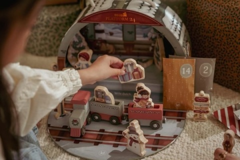 Little Dutch Kalendarz adwentowy w walizeczce FSC X-MAS